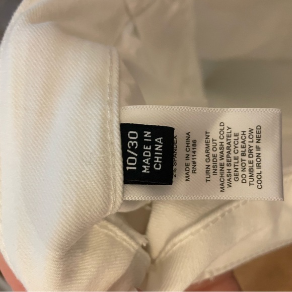 Frye white pants- cuff or no cuff at bottom - Picture 5 of 5